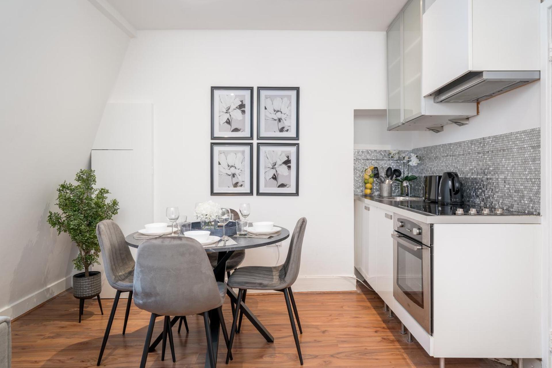Paddington Praed St Apartment London