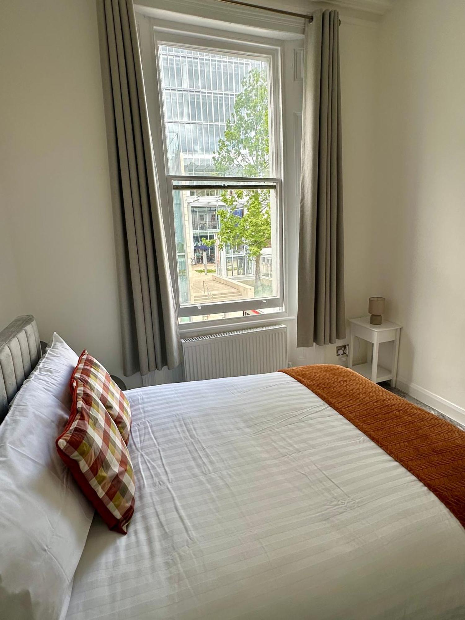 Paddington Praed St Apartment London